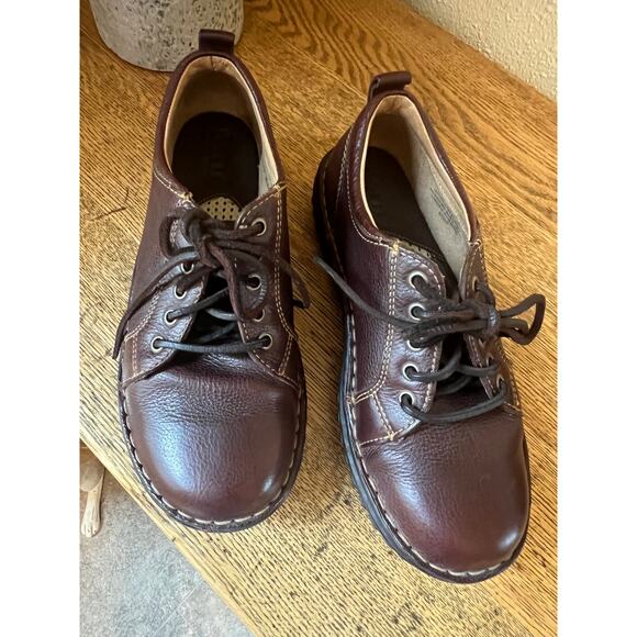Born comfort casual leather loafer women's size 6 1/2. - Picture 2 of 6